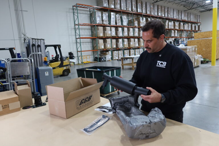 A TCB employee working at providing high-performance 3PL services.